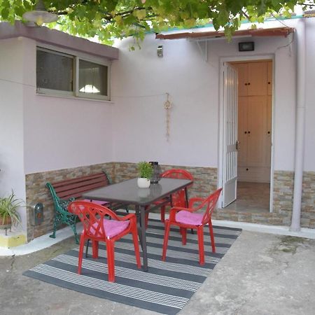 Kalamata home, Agia triada Luaran gambar