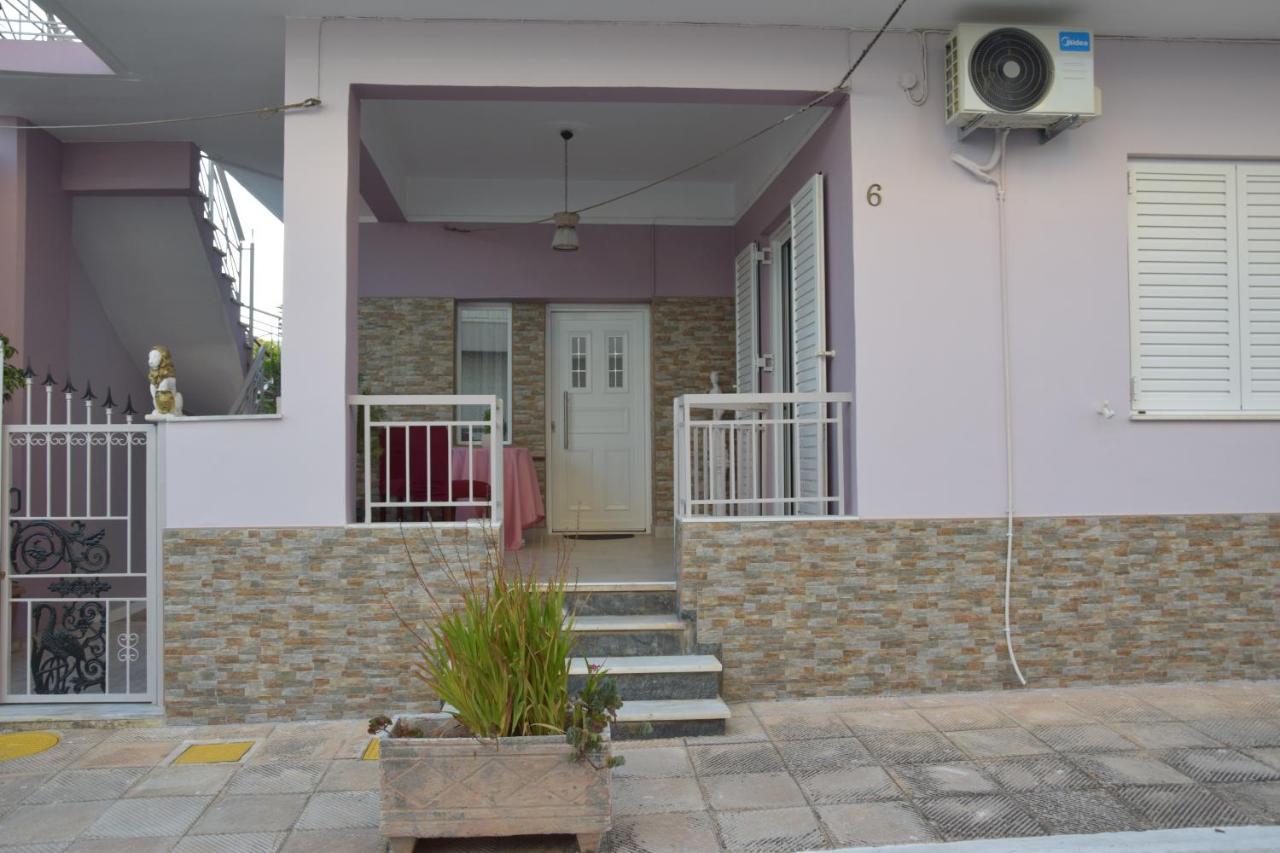 Kalamata home, Agia triada Luaran gambar